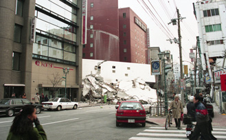 写真：建築物の補強計画