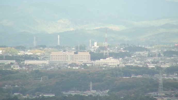 福田公園野球場から磐田市立総合病院を撮影