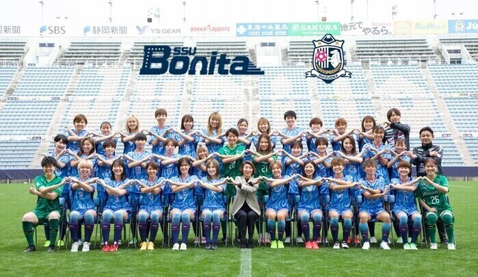 静岡SSUボニータ監督、選手集合写真